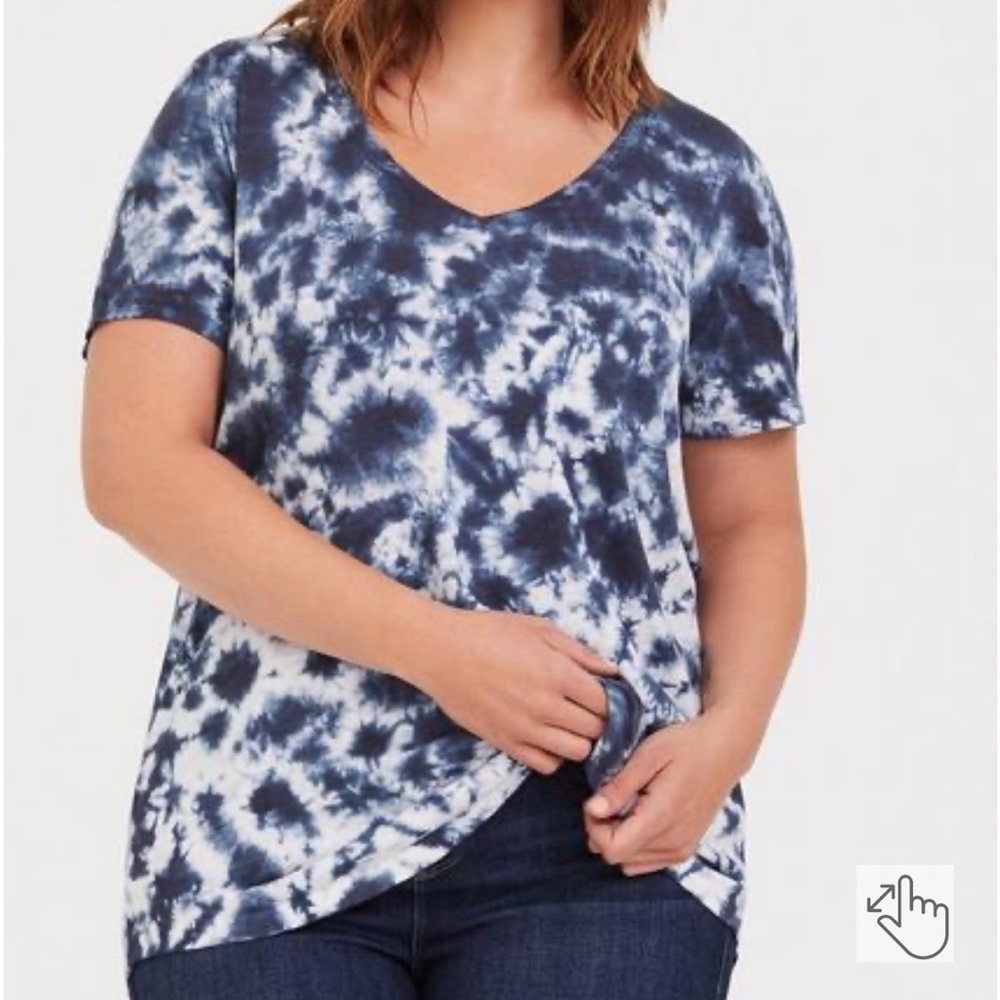 Torrid‎ Plus Size 2X Blue White Premium Tie-Dye Pocket V-Neck Tee Short Sleeve